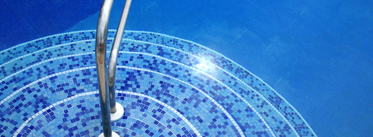 Sacramento-Pool-Tile-Cleaning-Process